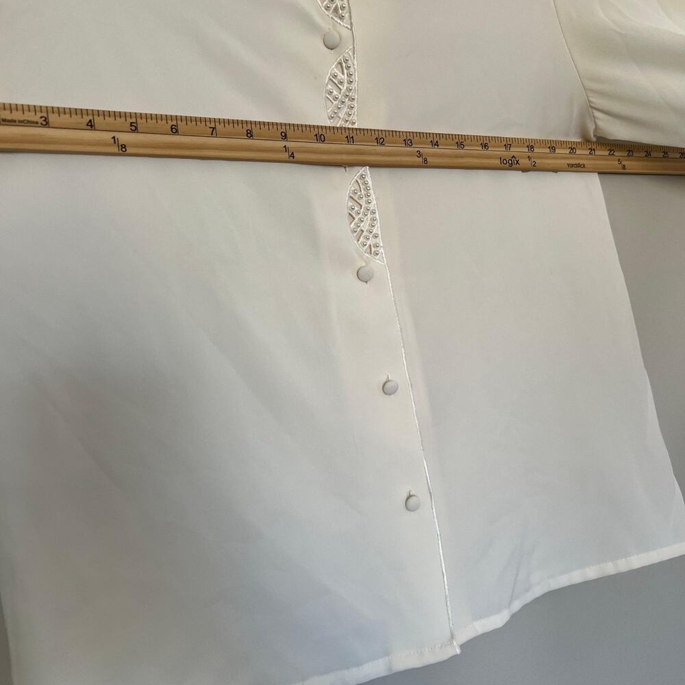 Vintage Claudia Richard Cream Faux Pearl Cutout Blouse Size 10 - Picture 6 of 7